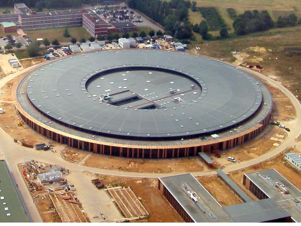 Synchrotron02.jpg